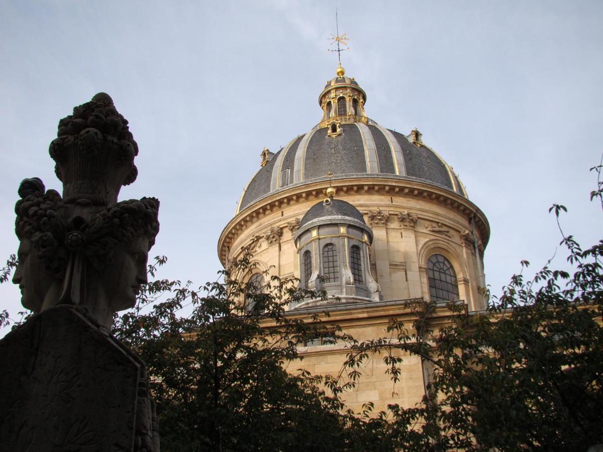 Hotel Du Prince De Conti Paris Bagian luar foto