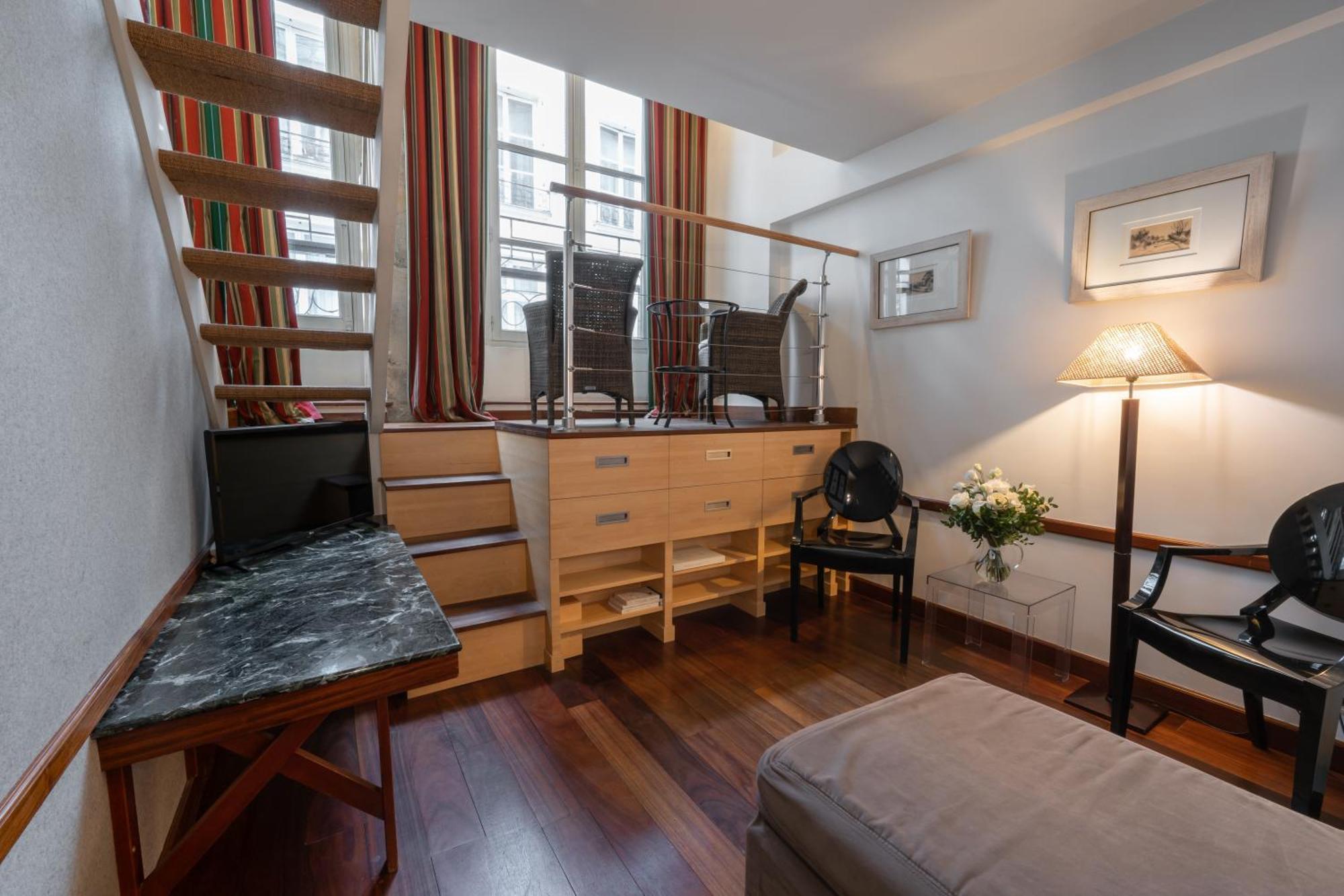 Hotel Du Prince De Conti Paris Bagian luar foto